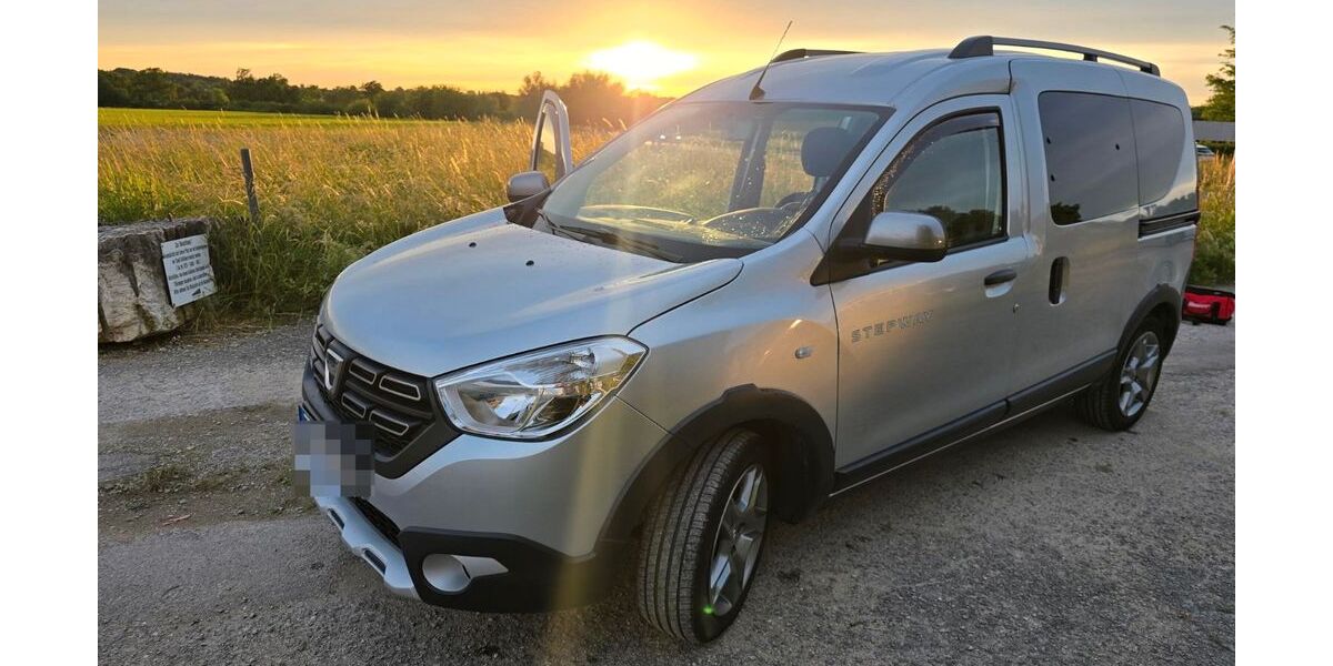 Dacia Dokker 102.000 km 14.300 &euro; Esslingen 73734