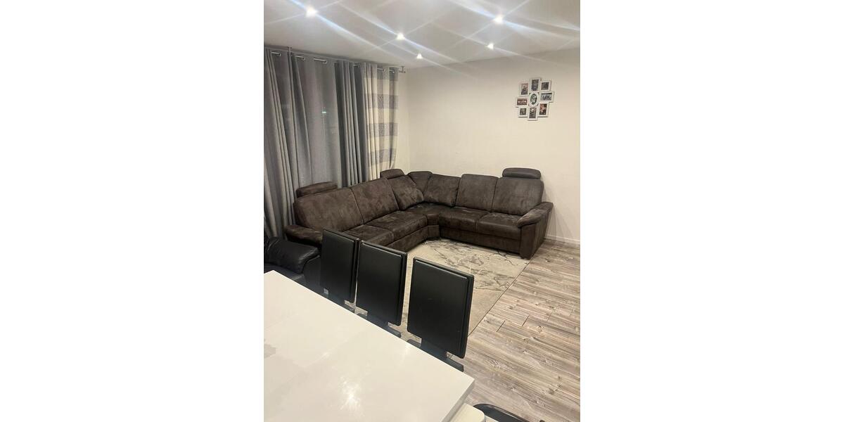 Großzügiges Haus mit eigenem Garten zu Vermieten 4 zimmer