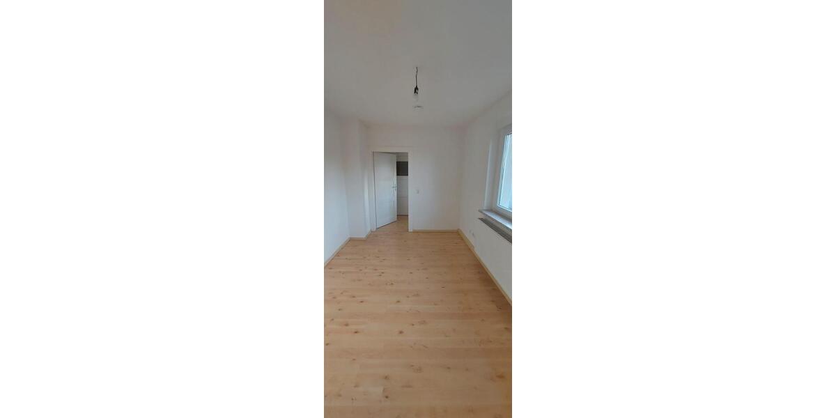 Etagenwohnung Meuselwitz - 3 Zimmer, 60 m&sup2;, 360&euro; | Angebot:25324196