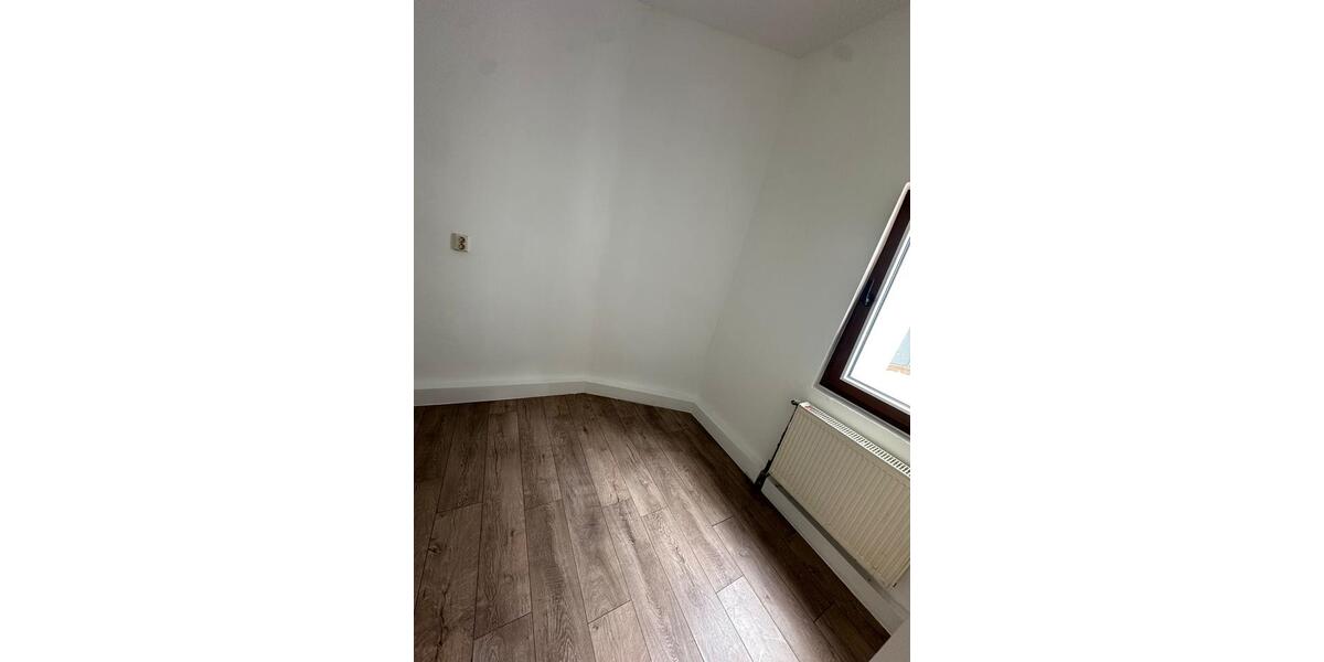 Etagenwohnung Eisleben (Lutherstadt) - 3 Zimmer, 75 m&sup2;, 800&euro; | Angebot:26532607