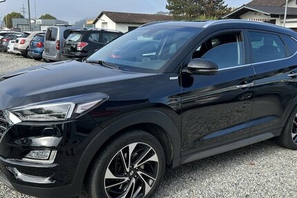 Hyundai Tucson 2.0 CRDi Automatik 4WD Premium Navi AHK 191.900 km 15.500 &euro; Altdorf 84032