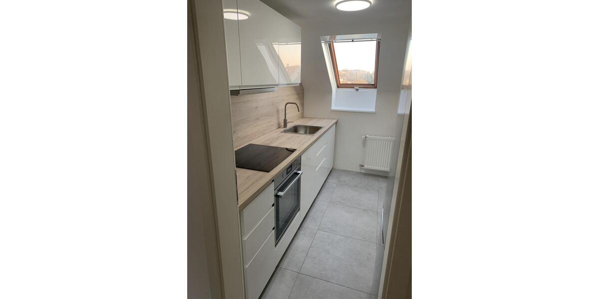 Dachgeschoßwohnung Esslingen am Neckar Brühl - 3.5 Zimmer, 70 m&sup2;, 1.000&euro; | Angebot:25378349