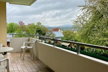 Sonnig, ruhig, gepflegt: 2-Zimmer-Wohnung mit Balkon und Aussicht zimmer