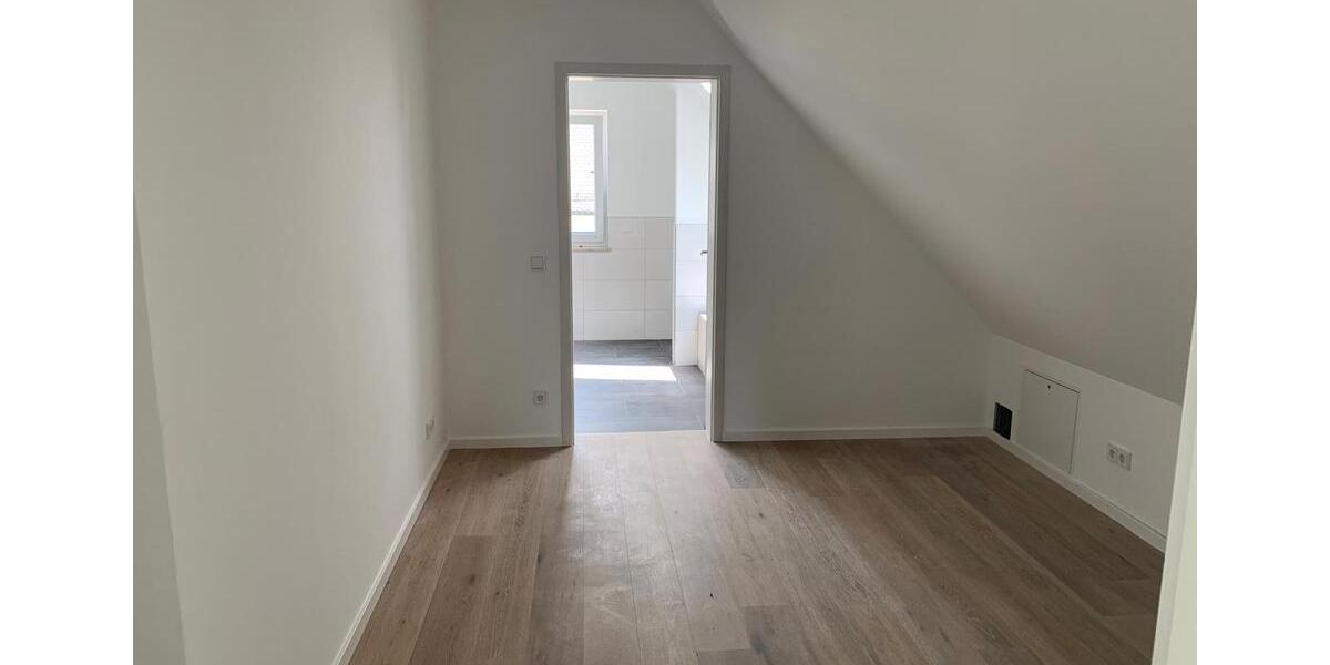 Doppelhaushälfte München Hadern - 5 Zimmer, 186 m&sup2;, 4.600&euro; | Angebot:25984260