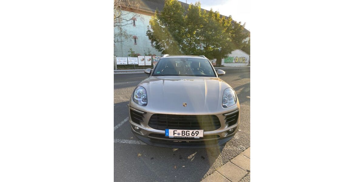 Porsche Macan 190.000 km 29.000 &euro; München 81825