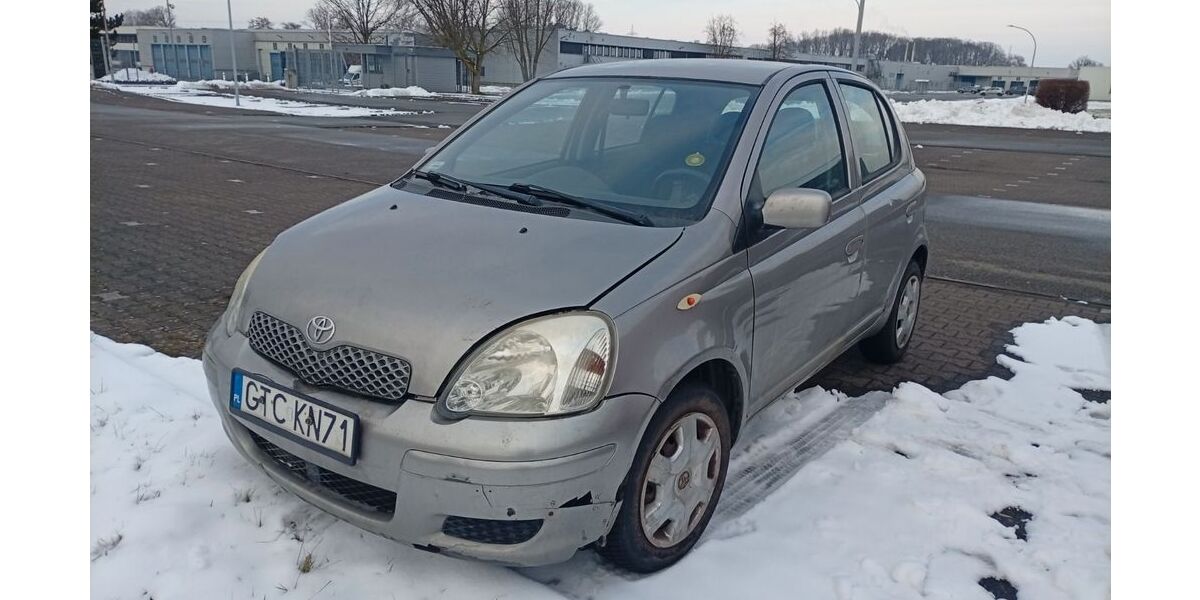 Toyota Yaris 196.000 km 1.299 &euro; Rheda-Wiedenbrück 33378