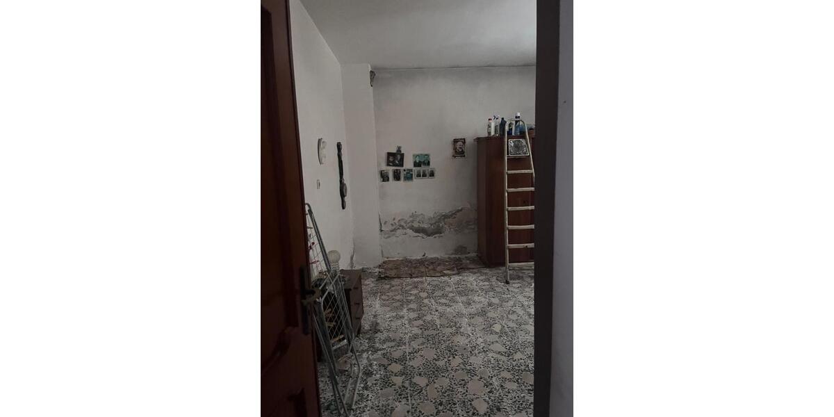 Erdgeschoßwohnung Tuttlingen - 4 Zimmer, 180 m&sup2;, 25.000&euro; | Angebot:27081577