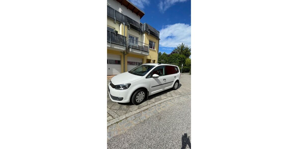VW Touran 169.000 km 8.599 &euro; Lübeck 23562