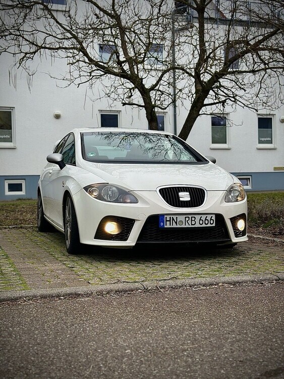 Seat Leon 171.878 km 6.299 € Güglingen 74363