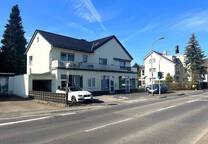 Wohn-Geschäftshaus | 4 WE und 2 GE | in Bergisch Gladbach