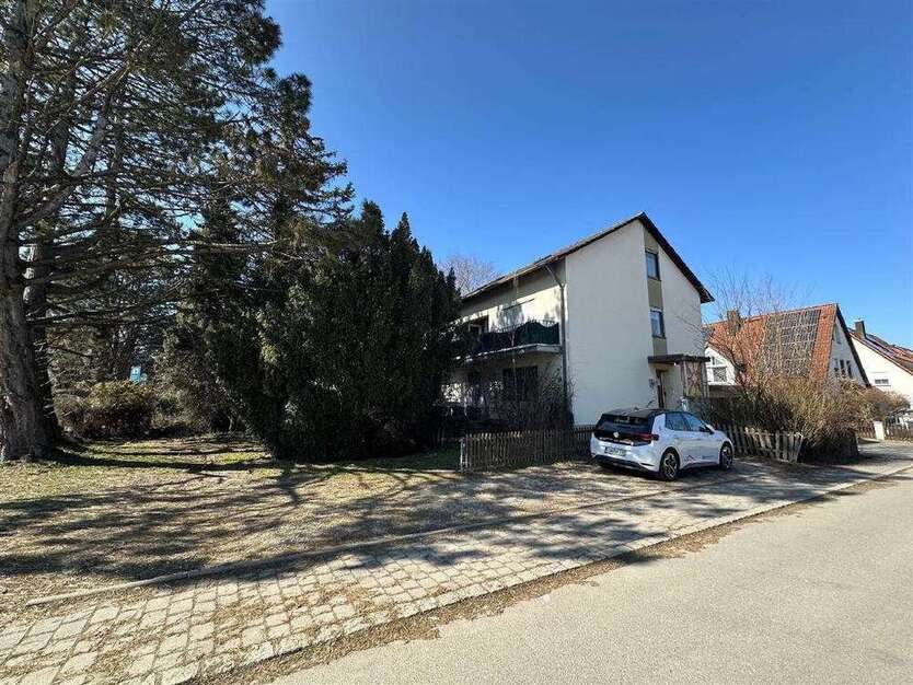 Haus zum Kaufen in Röhrmoos-Großinzemoos 979.000 € 242.26 m²