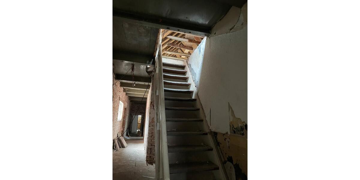 Mehrfamilienhaus, Wohnhaus Hage - 10 Zimmer, 300 m&sup2;, 350&euro; | Angebot:26197226