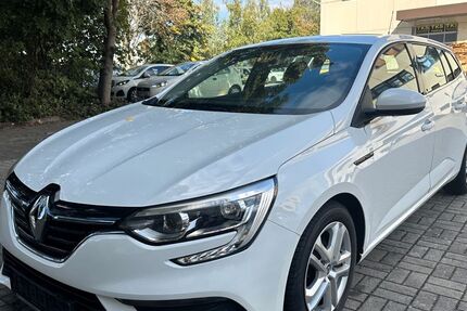 Renault Megane 132.497 km 6.990 &euro; Berlin 12349