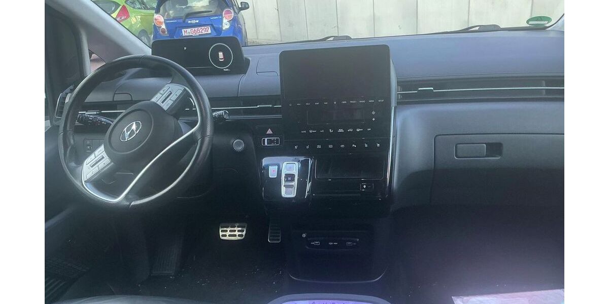 Hyundai STARIA 95.238 km 22.999 &euro; Jever 26441