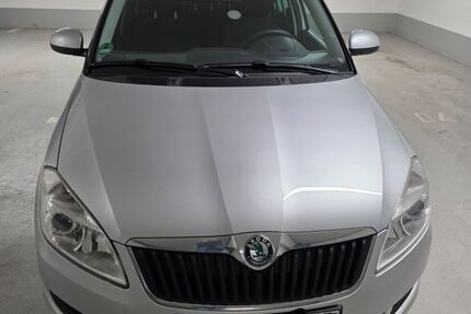 Skoda Fabia 137.500 km 4.300 &euro; Düsseldorf 40472