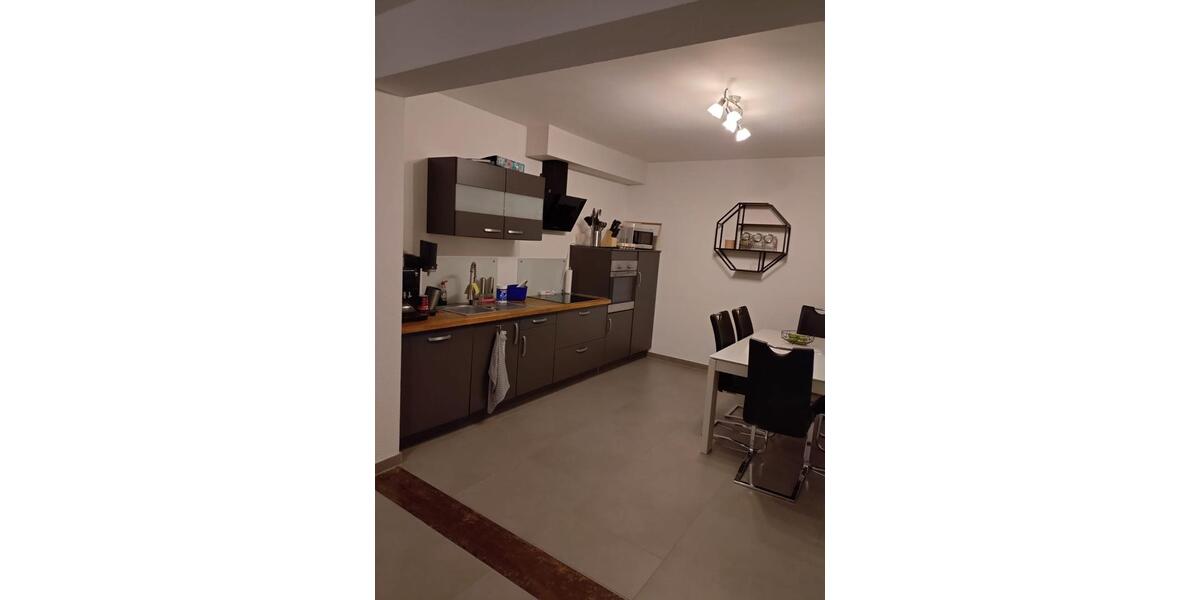 Moderne 3-Zimmer-Wohnung mit Südbalkon im 1. Obergeschoss 3 zimmer