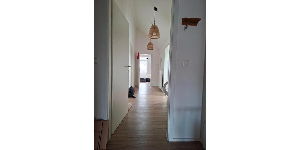 Dachgeschoßwohnung Augsburg Lechhausen - 3 Zimmer, 96 m&sup2;, 1.250&euro; | Angebot:26636175