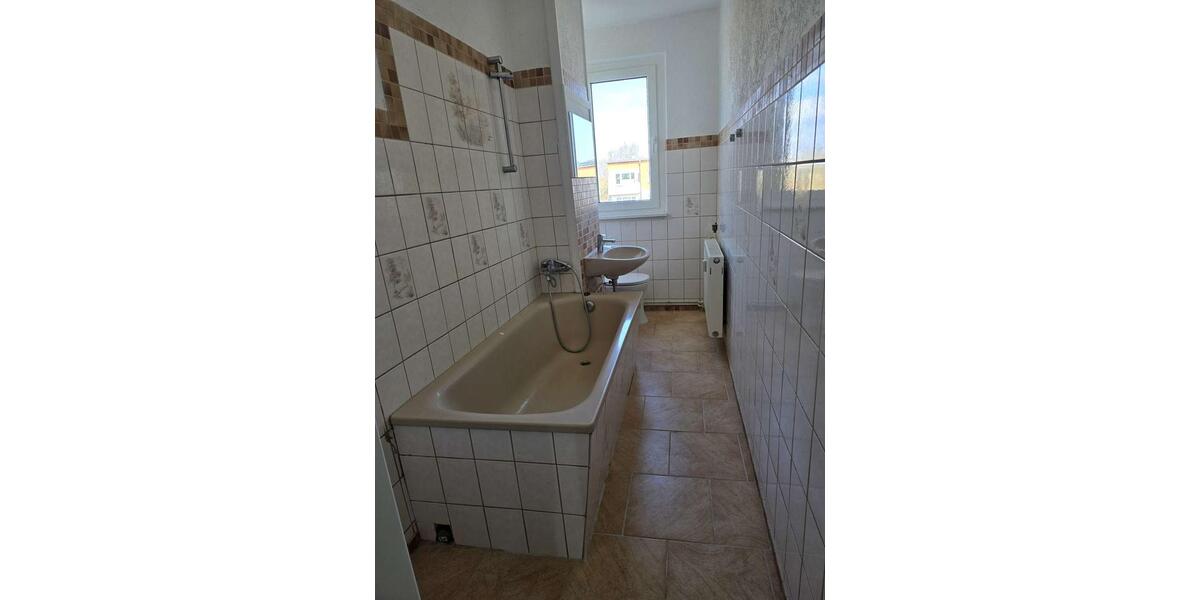 Etagenwohnung Grimmen - 2.5 Zimmer, 61 m&sup2;, 400&euro; | Angebot:26056320