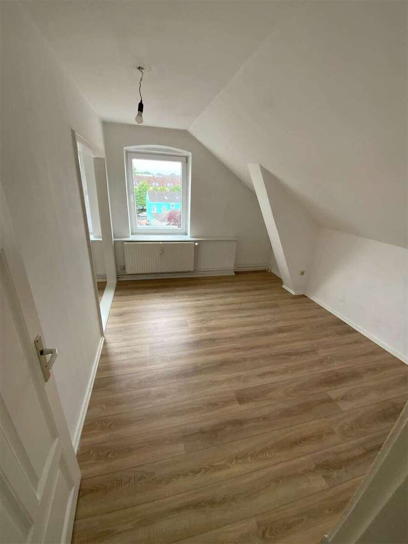 Wohnung zum Mieten in Flensburg 656 € 76 m² 4 zimmer