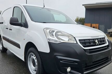Peugeot Partner 178.136 km 7.500 € Nübbel 24809