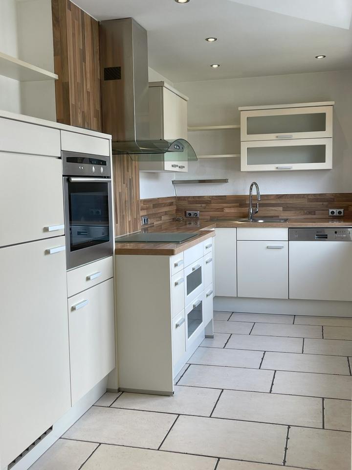 Maisonette-Eigentumswohnung in 2-Parteienhaus nahe Frechener City
