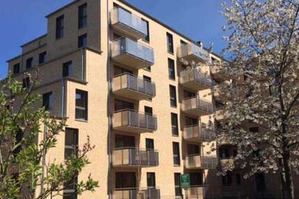 Wohnung zum Mieten in Rostock 406,58 € 70.71 m²