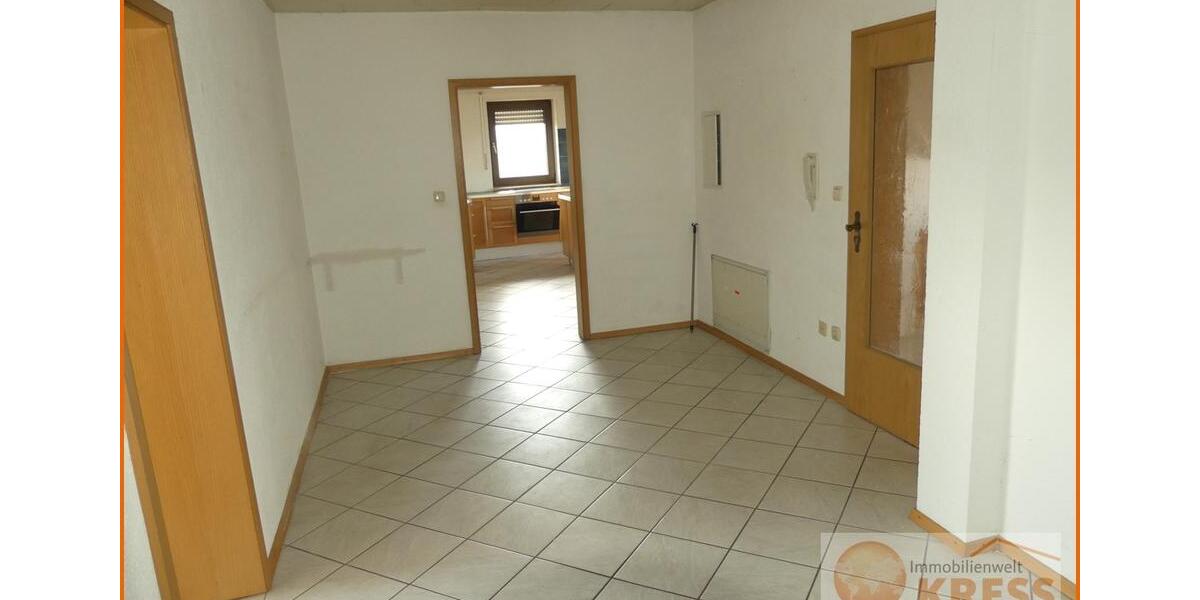 Dachgeschoßwohnung Flieden - 4 Zimmer, 118 m&sup2;, 600&euro; | Angebot:25307981