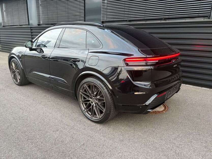 Porsche Macan 9.900 km 114.800 € Passau 94032