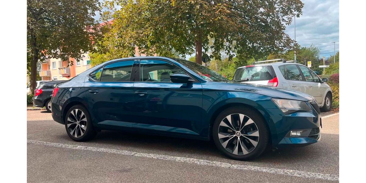 Skoda Superb 195.500 km 14.800 &euro; Nürnberg 90478