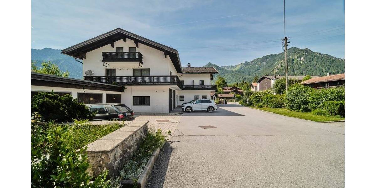 Wohnen mit Aussicht - Helle 3-Zimmer-Wohnung mit Blick auf die Brecherspitze 3 zimmer