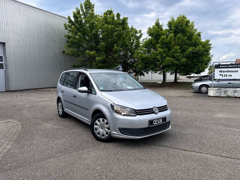 VW Touran 157.000 km 7.950 € Bad Friedrichshall 74177