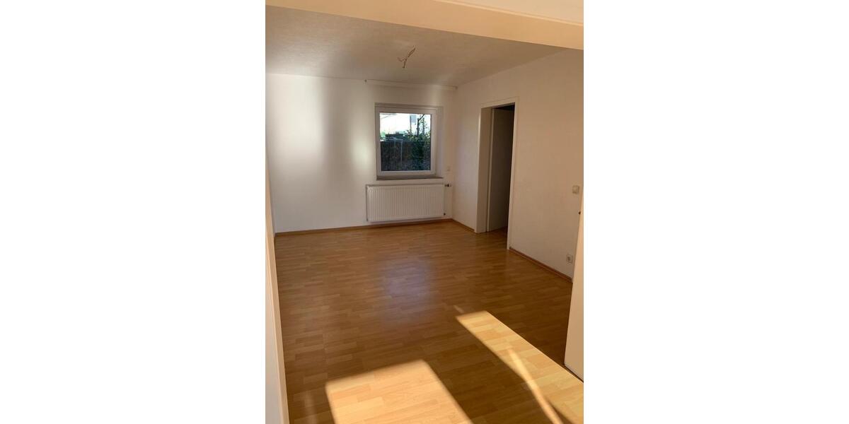 Erdgeschoßwohnung Öhringen - 4.5 Zimmer, 90 m&sup2;, 1.200&euro; | Angebot:26268858