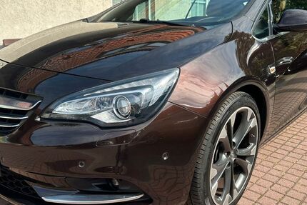 Opel Cascada 126.000 km 9.400 &euro; Berlin 13059