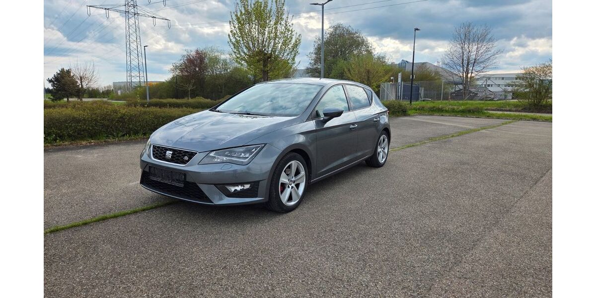 Seat Leon 96.000 km 9.300 &euro; Trossingen 78647