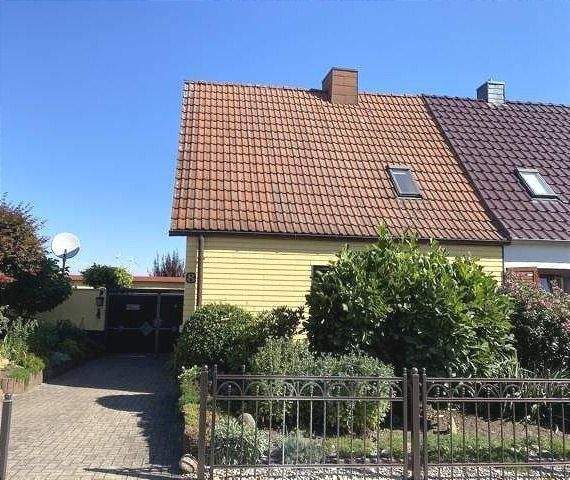 DHH mit schönem Garten in Eisleben