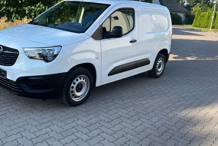 Opel Combo 111.053 km 7.980 &euro; Bad Schwartau 23611