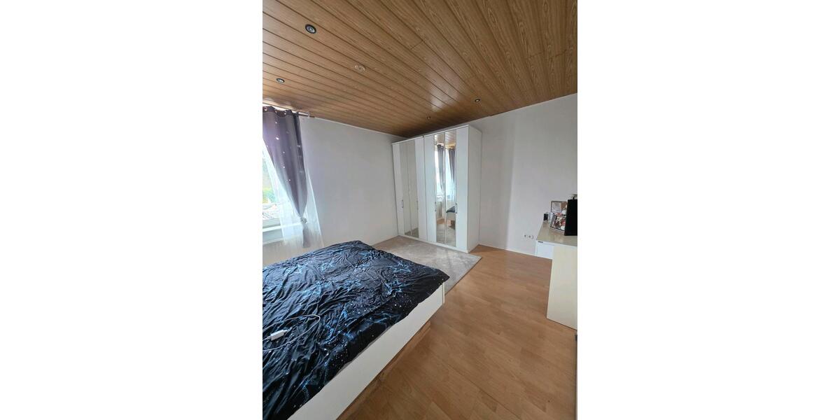 Etagenwohnung Eschweiler - 5 Zimmer, 120 m&sup2;, 1.600&euro; | Angebot:25297090