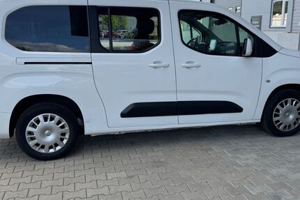 Opel Combo 194.300 km 9.580 &euro; Offenburg 77654