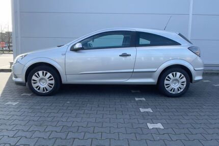 Opel Astra 123.500 km 2.900 &euro; Wiesbaden 65197