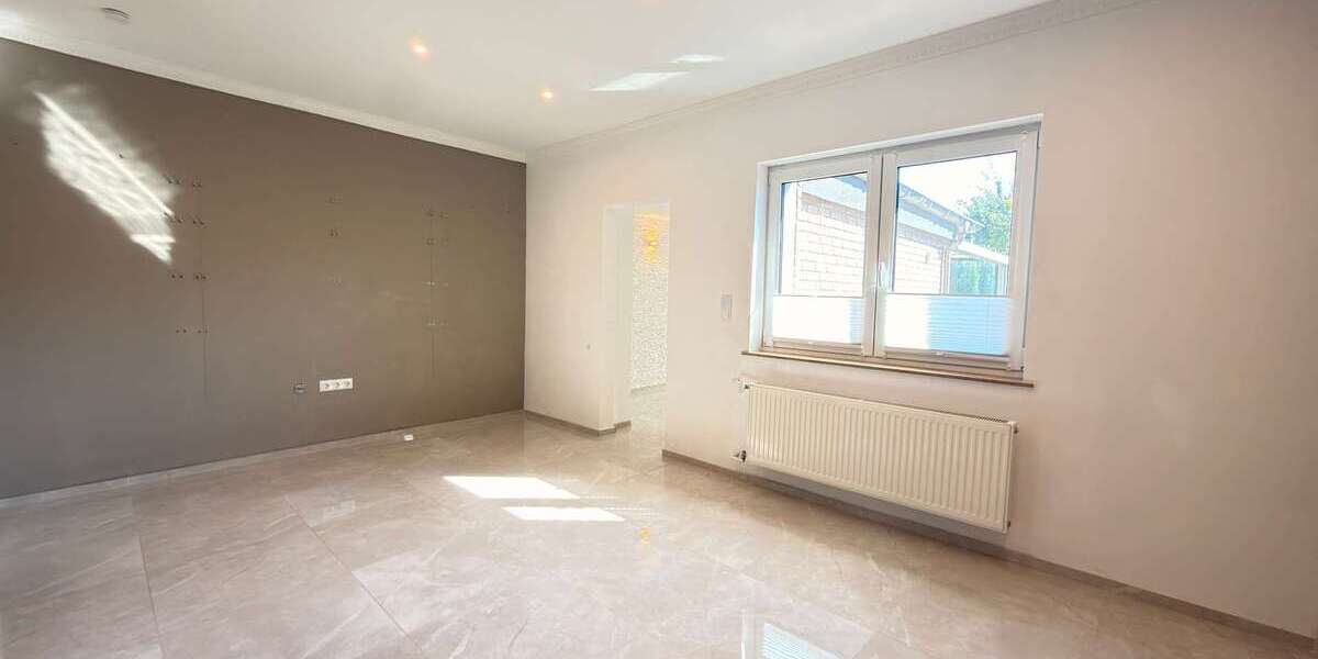 Kernsanierte Doppelhaushälfte mit ca. 106 m² Fläche, Garten, Garage und Einbauküche - Doppelhaushälfte Duisburg Hamborn | Angebot:27052641