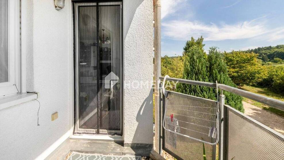 Gut geschnittene Zweizimmerwohnung mit Loggia, Stellplatz und grüner Aussicht 2 zimmer
