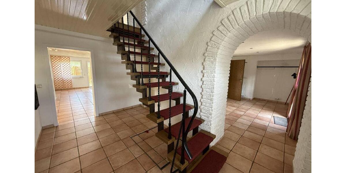 Einfamilienhaus Ense - 7 Zimmer, 270 m&sup2;, 1.350&euro; | Angebot:25918709