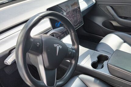 Tesla Model 3 111.000 km 22.999 &euro; Uelzen 29525