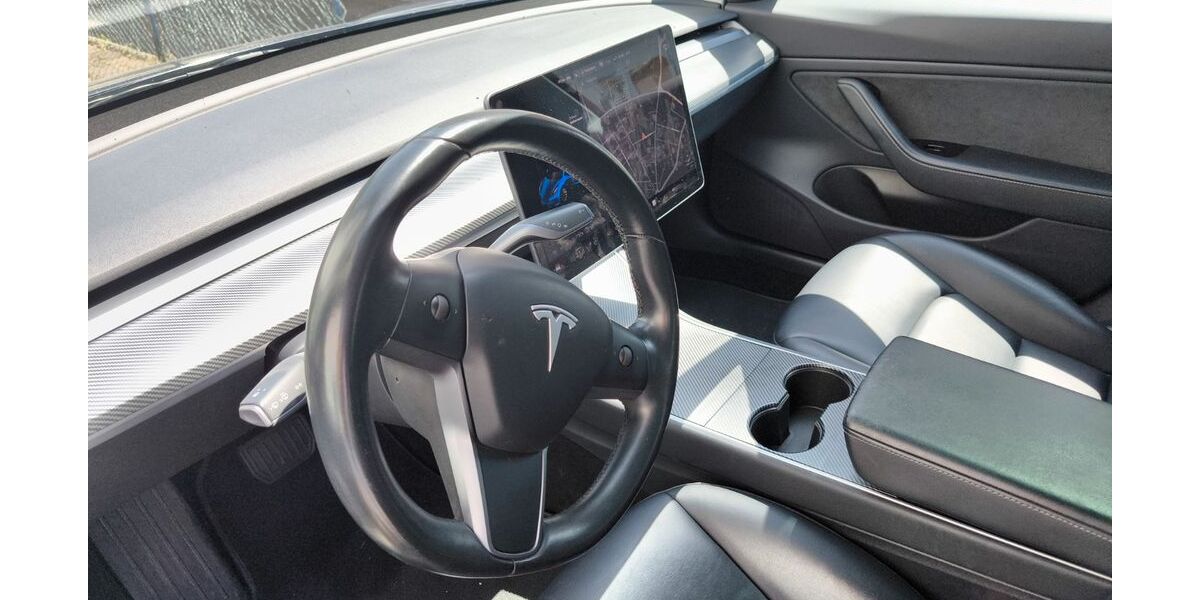 Tesla Model 3 111.000 km 22.999 &euro; Uelzen 29525