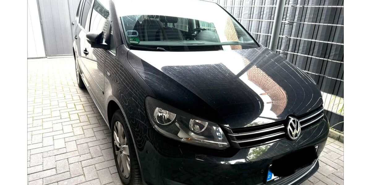 VW Touran 147.000 km 9.900 &euro; Achim 28832