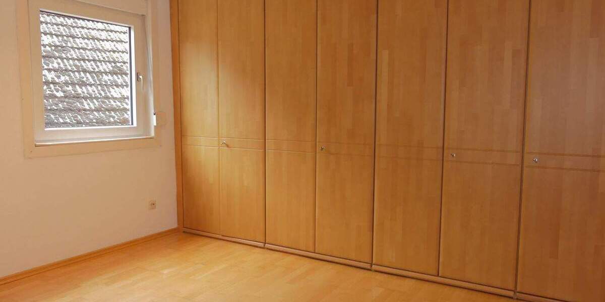 Einfamilienhaus Erbach Schönnen - 5 Zimmer, 110 m&sup2;, 195.000&euro; | Angebot:25768849