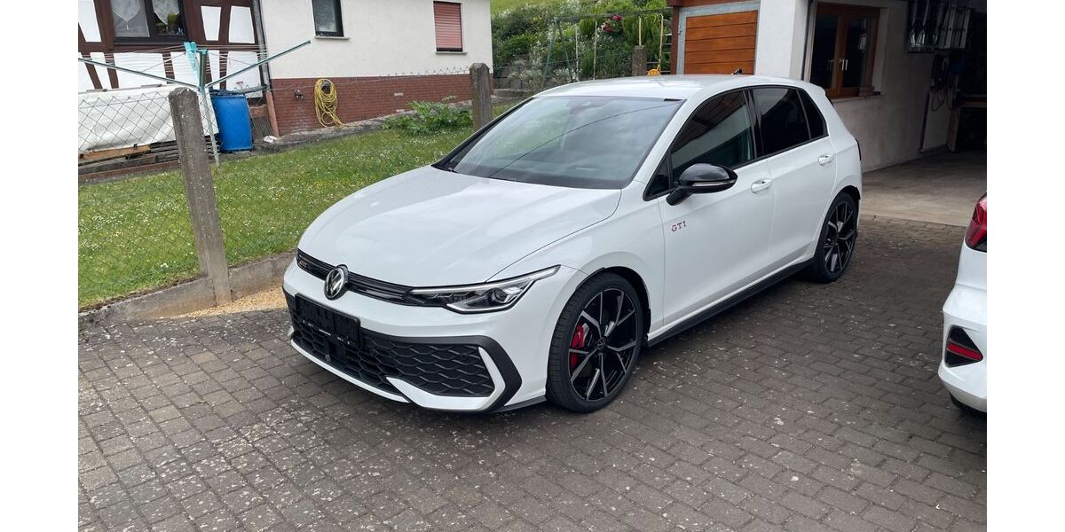 VW Golf 1.750 km 33.500 &euro; Ortenberg 63683
