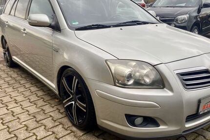 Toyota Avensis 193.120 km 3.999 € Moers 47445