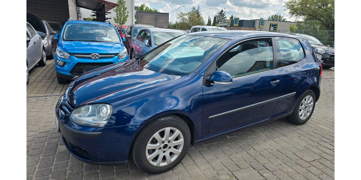VW Golf 240.000 km 2.100 &euro; Randersacker 97236