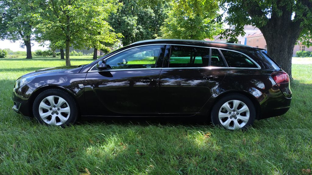 Opel Insignia 122.100 km 8.600 &euro; Olching 82140